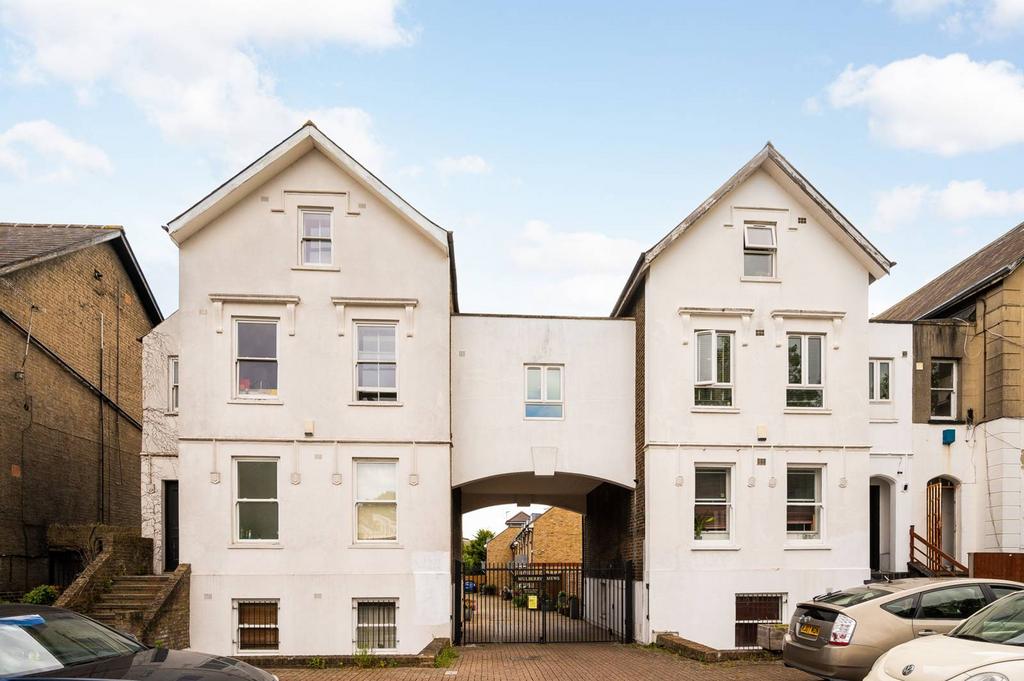 Lewisham Way, New Cross, London, SE14 2 bed for sale £475,000