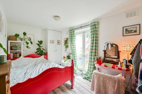 Flat 1, 69 Lewisham Way, London, SE14 6QD