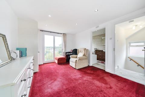 78 Maycross Avenue, Morden, SM4 4DB
