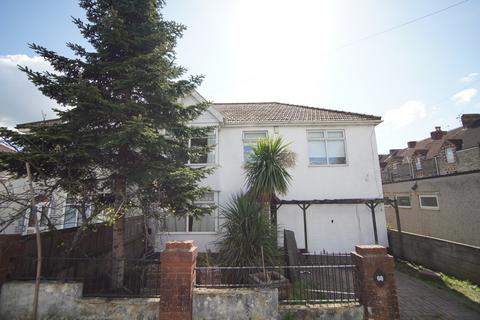 4 bedroom semi-detached house to rent, Kingswood, Bristol BS15