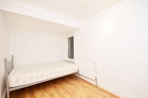 2 bedroom flat to rent, Blythe Road, Brook Green, London, W14