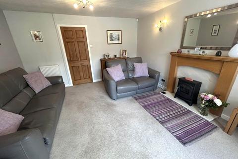 13 Arnside Avenue, Chadderton, Oldham, OL9 9DJ