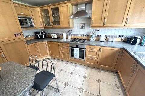 13 Arnside Avenue, Chadderton, Oldham, OL9 9DJ