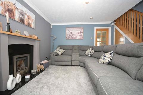 3 bedroom semi-detached house for sale, Eastland Walk, Leeds, West Yorkshire