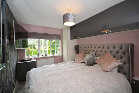 3 bedroom semi-detached house for sale, Eastland Walk, Leeds, West Yorkshire