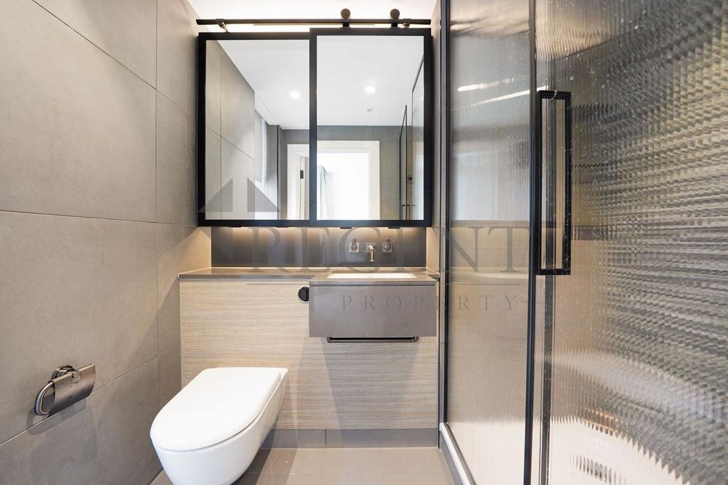 Main en-suite