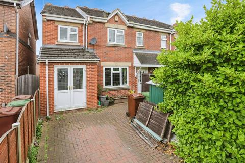 4 bedroom semi-detached house for sale, Tennyson Way, Pontefract WF8