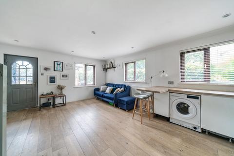 1 bedroom end of terrace house for sale, Cheam, Sutton SM3