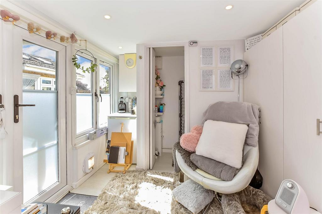 Workshop/Outbuildings