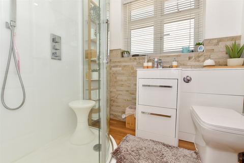 31 Tangmere Crescent, Hornchurch, RM12 5PP