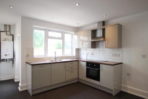 4 bedroom semi-detached house to rent, 29 Upper Howsell Road, Malvern, Worcestershire, WR14 1TL