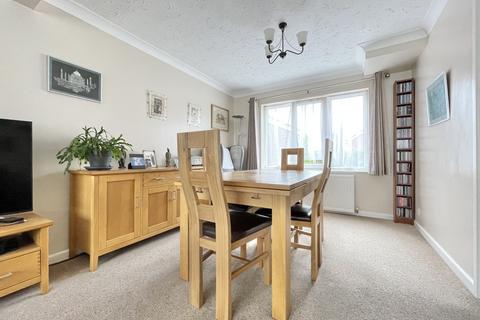 4 Barley Farm Road, Exeter, EX4 1NN