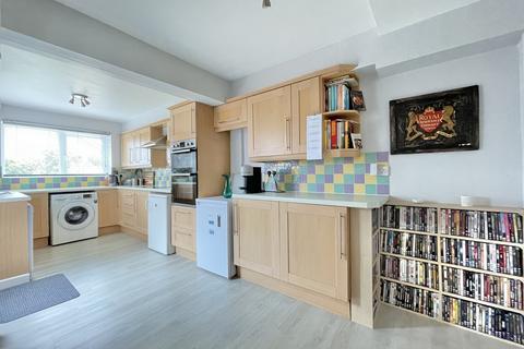 4 Barley Farm Road, Exeter, EX4 1NN
