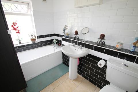 2 Millers Gardens, Wells, BA5 2TW