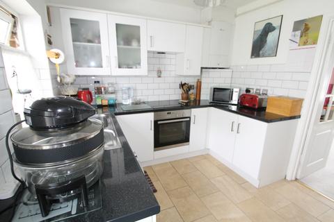 2 Millers Gardens, Wells, BA5 2TW