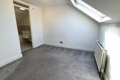 1 bedroom flat for sale, St Wilfrids Road, New Barnet EN4