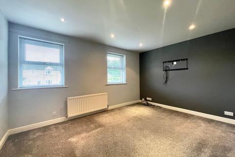 1 bedroom flat for sale, Cadogan Avenue, Huddersfield, HD3