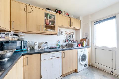 3 bedroom end of terrace house for sale, Oaktree Avenue, Bristol BS16