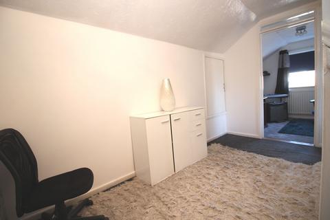 14 Chaucer Close, Jaywick, Clacton-on-sea, CO15 2PZ