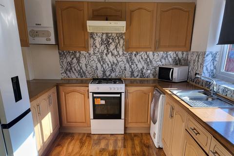 14 Chaucer Close, Jaywick, Clacton-on-sea, CO15 2PZ