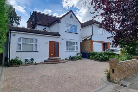 4 bedroom detached house for sale, Greenway,  Totteridge N20,  N20