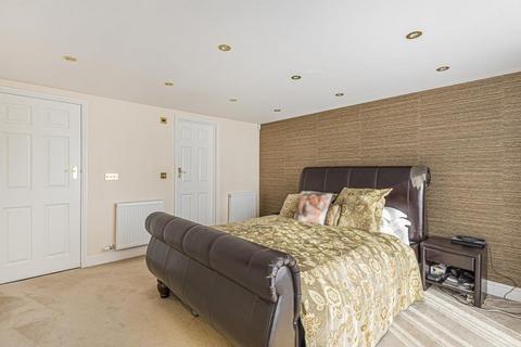 4 bedroom detached house for sale, Greenway,  Totteridge N20,  N20