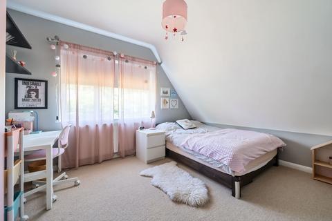 6 Kent Road, Windlesham, GU20 6JF