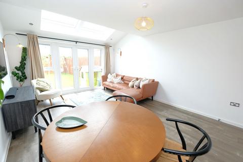 63 Grantham Crescent, Eccles, Manchester, M30 0ZB