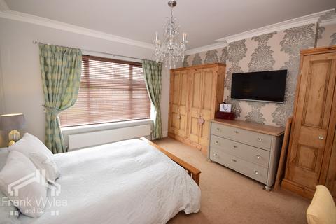 40 Devonshire Road, Lytham St Annes, FY8 2NU