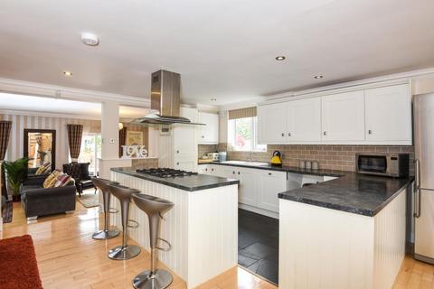 3 bedroom detached house for sale, Farmoor,  Oxford,  OX2