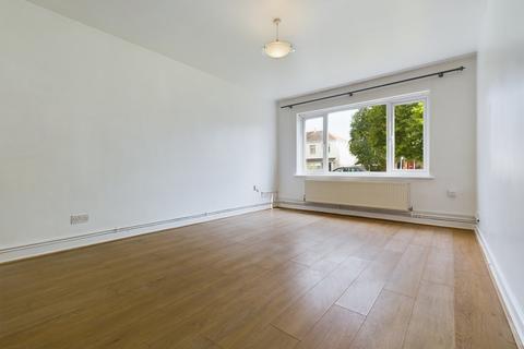 1 bedroom ground floor flat for sale, Melbourne Court, Tyn-y-Parc Road, Whitchurch, Cardiff. CF14