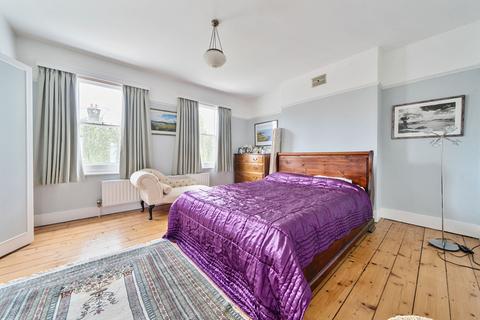 4 bedroom terraced house for sale, Quentin Road, London