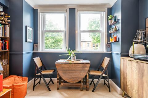 Flat 5, 10 Woolstone Road, London, SE23 2SG