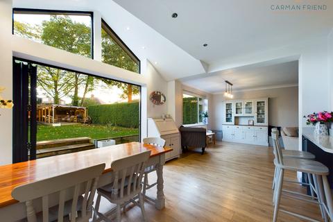 93 Brook Lane, Chester, CH2 2EN