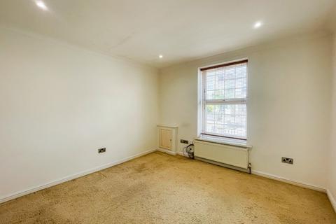 51 Peacock Street, Gravesend, DA12 1EF