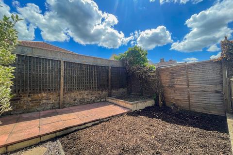 51 Peacock Street, Gravesend, DA12 1EF