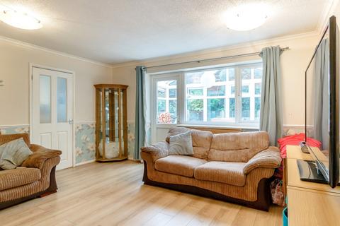 87 Armadale Road, Woking, GU21 3LD