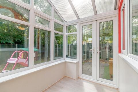 87 Armadale Road, Woking, GU21 3LD