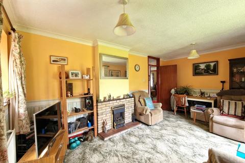 2 bedroom detached bungalow for sale, Cannell Road, Loddon