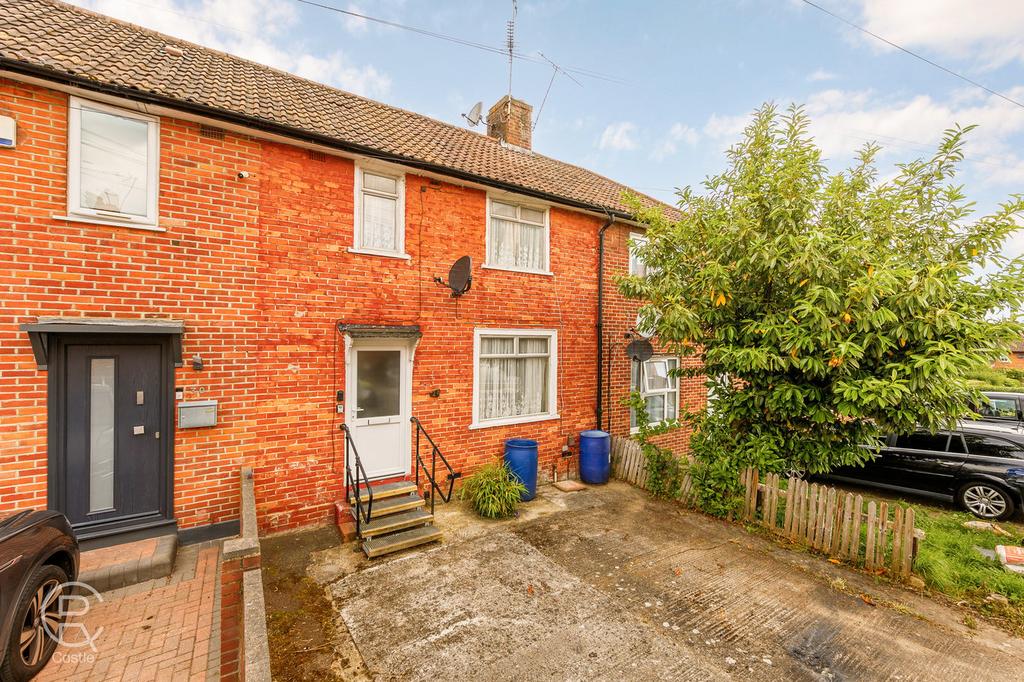 Templeman Road, London, W7 3 bed terraced house for sale £450,000