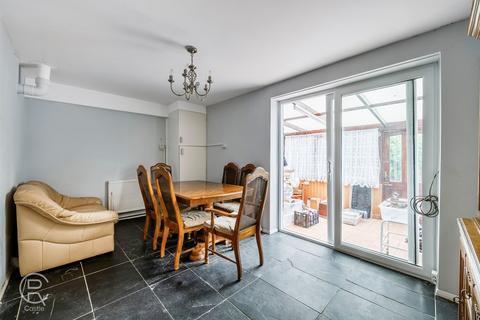 28 Templeman Road, London, W7 1AT