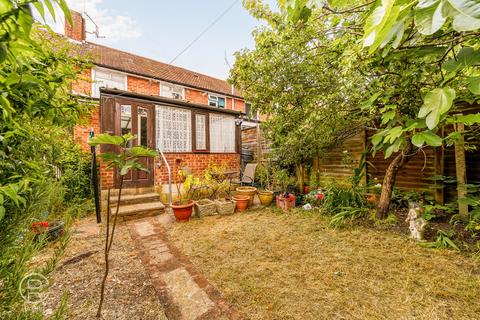 28 Templeman Road, London, W7 1AT