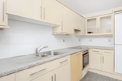 2 bedroom apartment to rent, Henfield Road, London, SW19