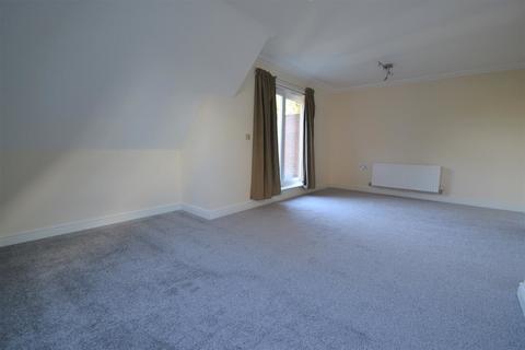 2 bedroom apartment to rent, Hartford Court