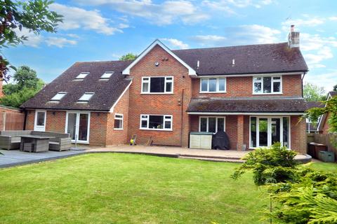 5 bedroom detached house for sale, Chestnut Walk, Old Town, Stevenage, Hertfordshire, SG1