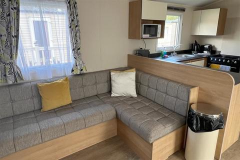 2 bedroom mobile home for sale, St Leonards, Dorset