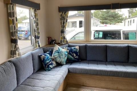 3 bedroom mobile home for sale, St Leonards, Dorset