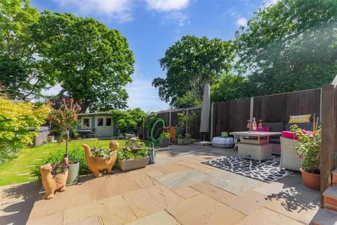 22 Festival Avenue, Longfield, DA3 7HR