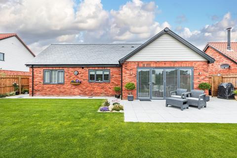 3 bedroom detached bungalow for sale, Ingoldisthorpe