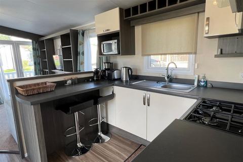 2 bedroom mobile home for sale, St Leonards , Dorset